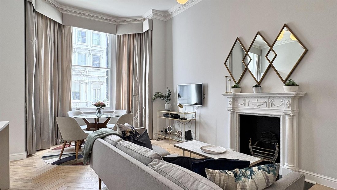 Apartment in Earls Court, Kensington And Chelsea, England 5 - 17653882