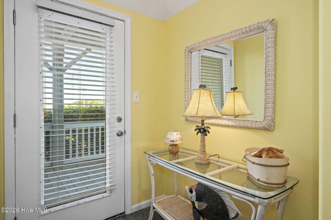 Condo in Emerald Isle, North Carolina, United States 2 - 17652182