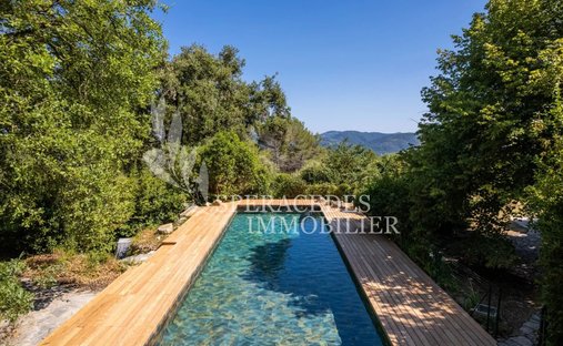 Estate in Saint-Cézaire-sur-Siagne, Provence-Alpes-Côte d'Azur, France 1