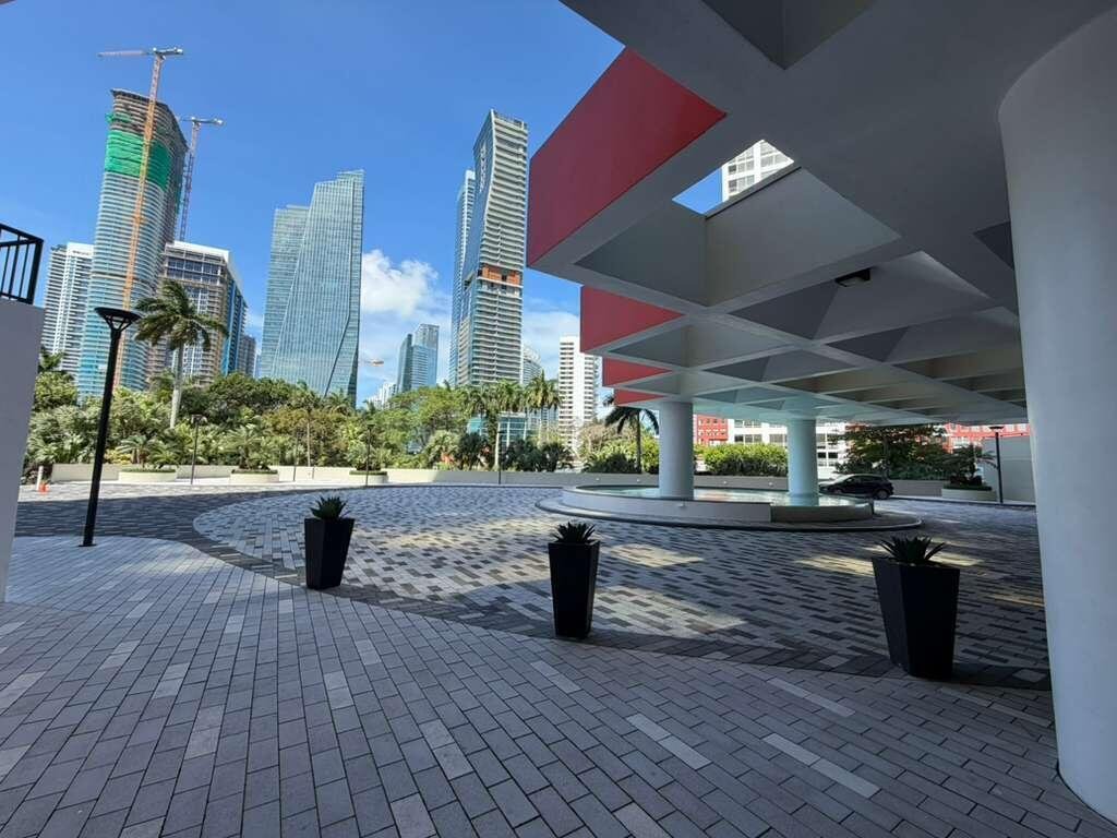 Condo in Miami, Florida, United States 2 - 17645149