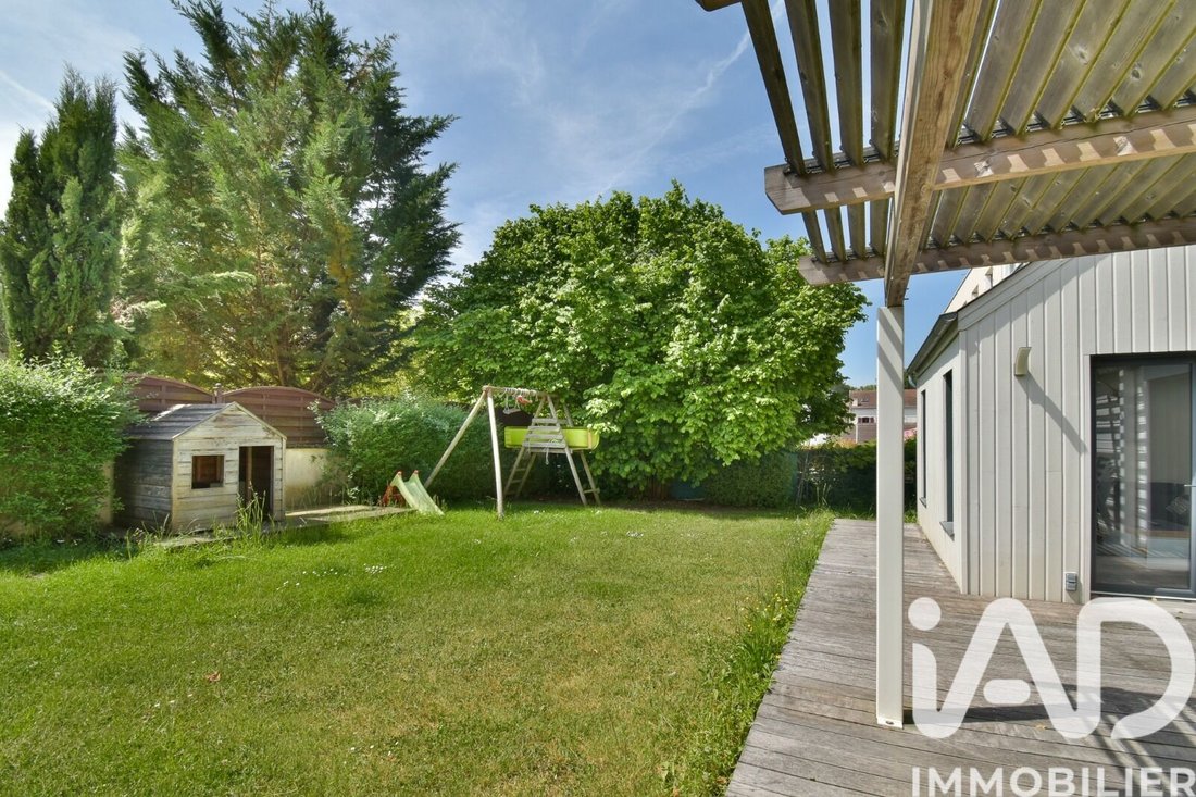 House in Montlignon, Ile-de-France, France 1 - 17653761