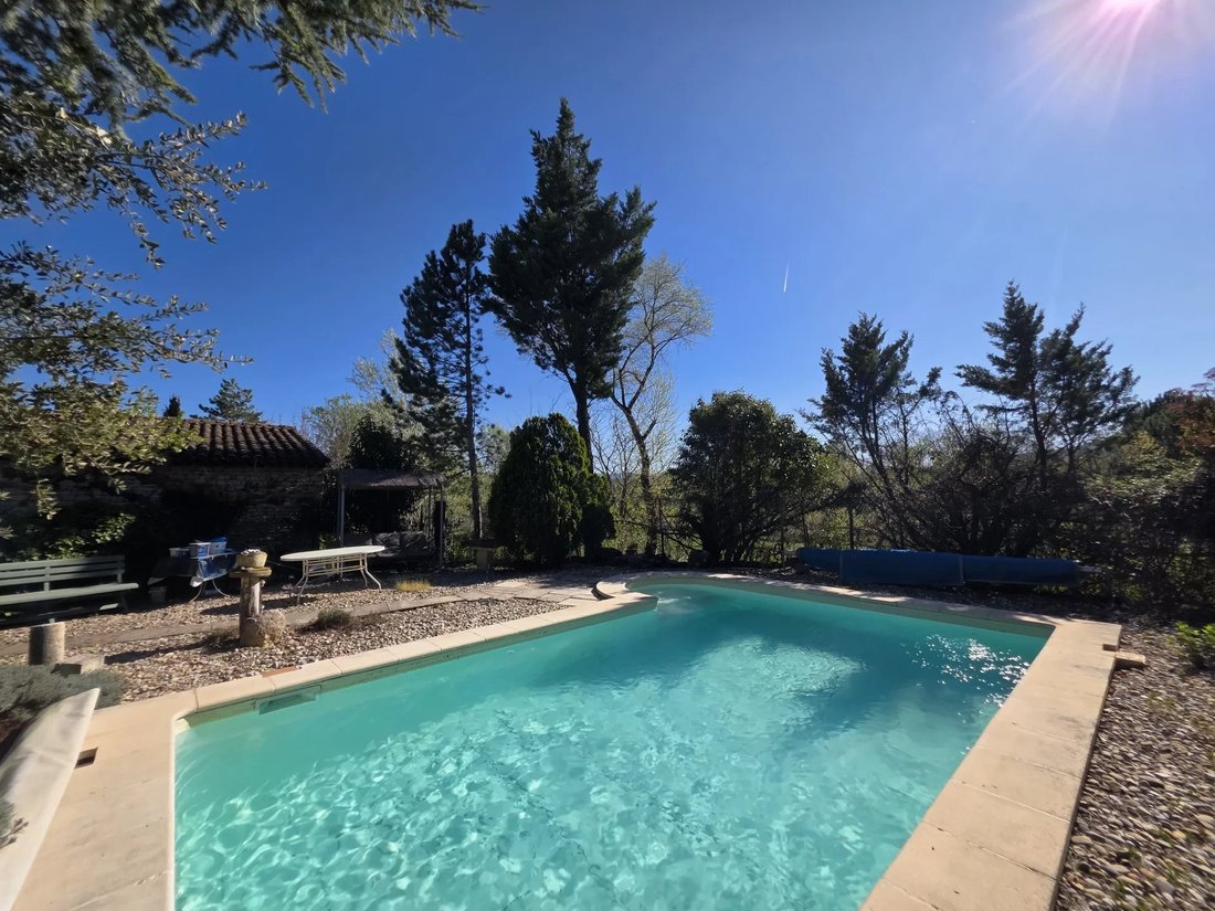 Country House in Gordes, Provence-Alpes-Côte d'Azur, France 4 - 17646870
