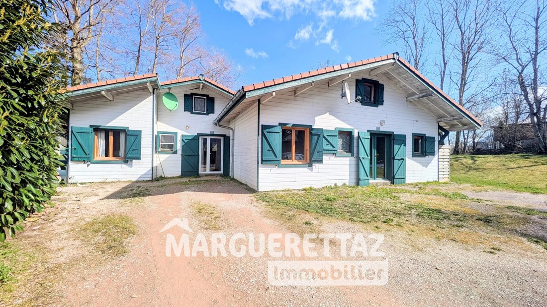 Chalet in Sud, La Roche-sur-Foron, France 1 - 17646956