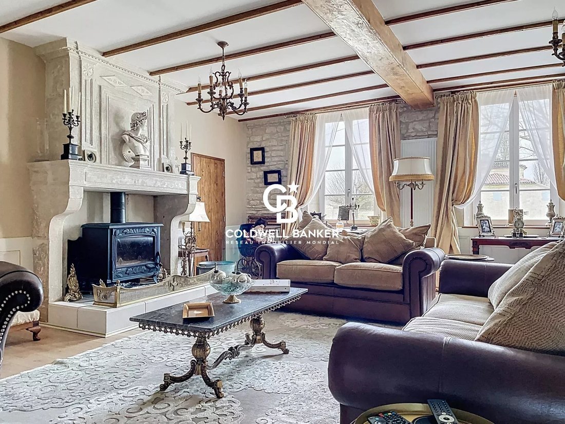 House in Migron, Nouvelle-Aquitaine, France 2 - 17646835