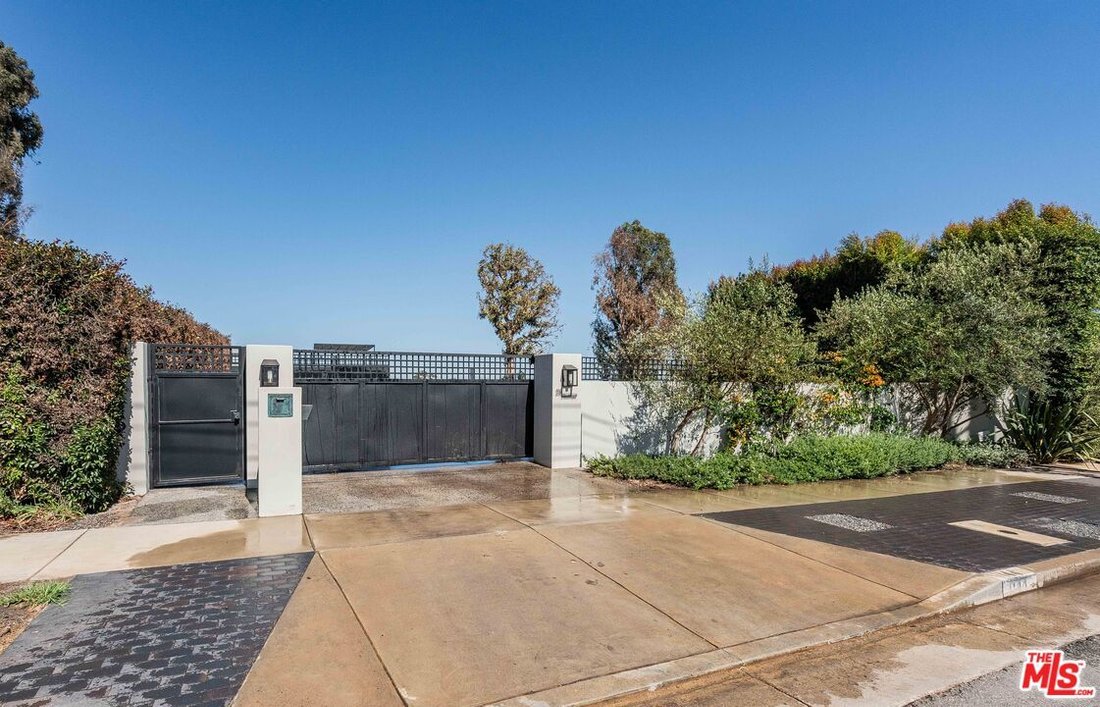 Land in Los Angeles, California, United States 2 - 17646698