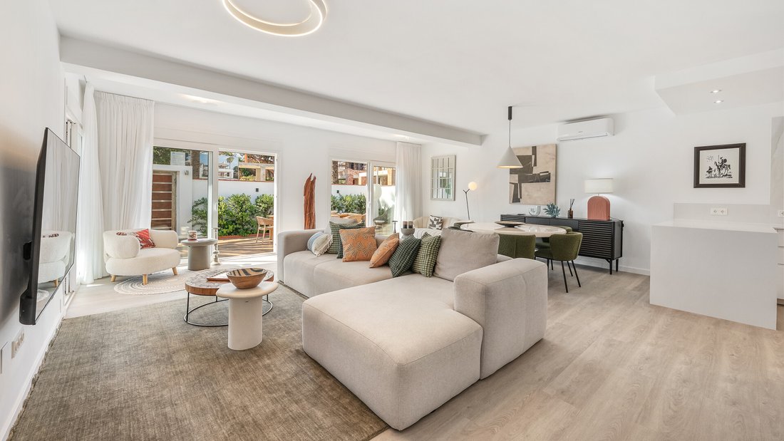 Villa in Elviria-Cabopino, Marbella, Spain 4 - 17648082