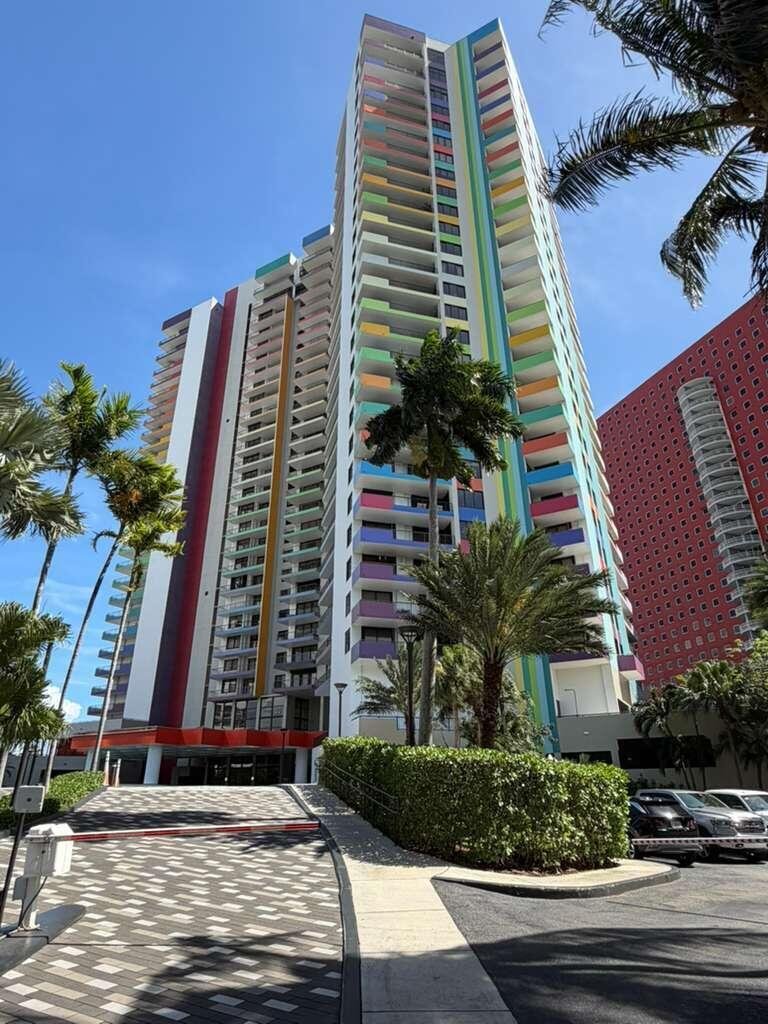 Condo in Miami, Florida, United States 1 - 17645149