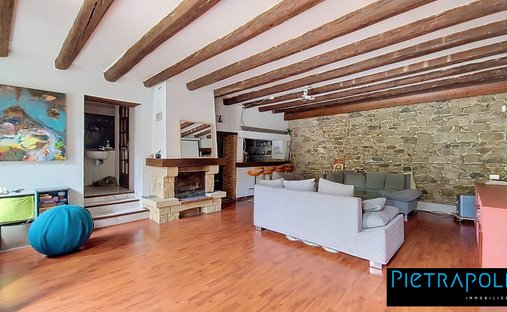 Haus in Les-Collines, Vienne, Frankreich 1