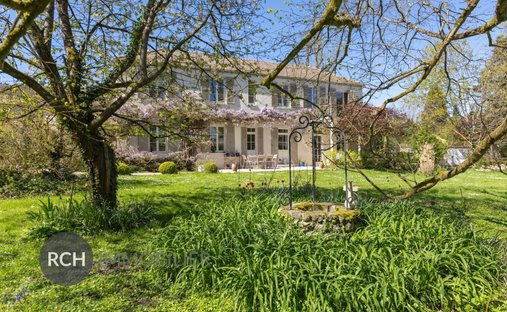 House in Le Tremblay-sur-Mauldre, Ile-de-France, France 1