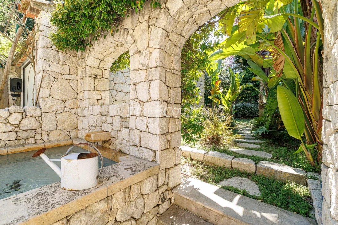 Villa in Mougins, Provence-Alpes-Côte d'Azur, France 5 - 17645141