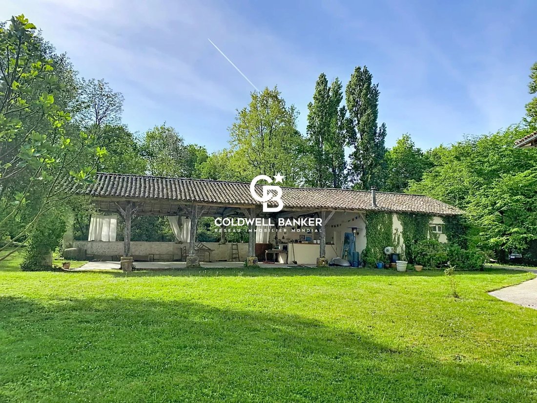 House in Chaniers, Nouvelle-Aquitaine, France 4 - 17646824