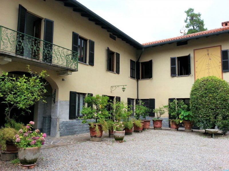 Estate in Buscate, Lombardy, Italy 4 - 17645359