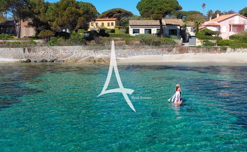 Villa in Grimaud, Provence-Alpes-Côte d'Azur, France 1