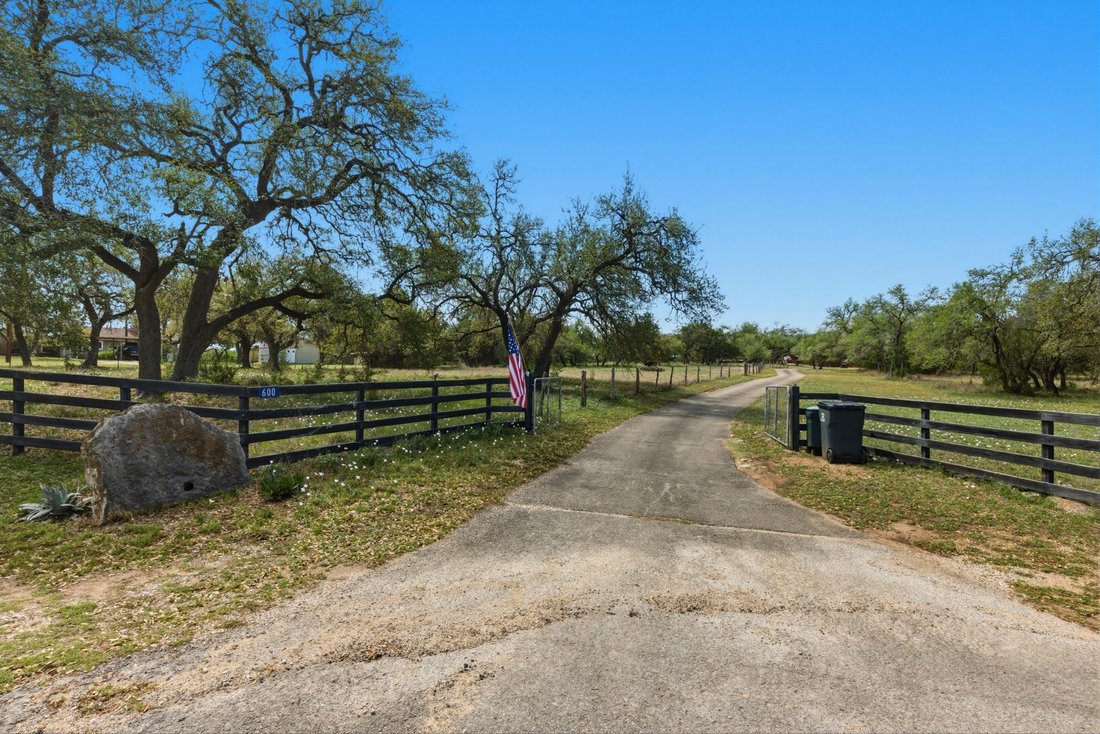 House in Wimberley, Texas, United States 1 - 17648428