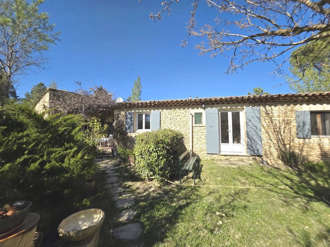Country House in Gordes, Provence-Alpes-Côte d'Azur, France 1 - 17646870