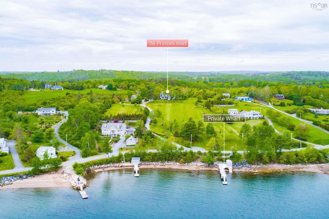 House in Lunenburg, Nova Scotia, Canada 2 - 17650146