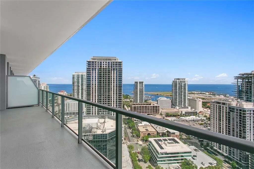 House in St. Petersburg, Florida, United States 5 - 17651244