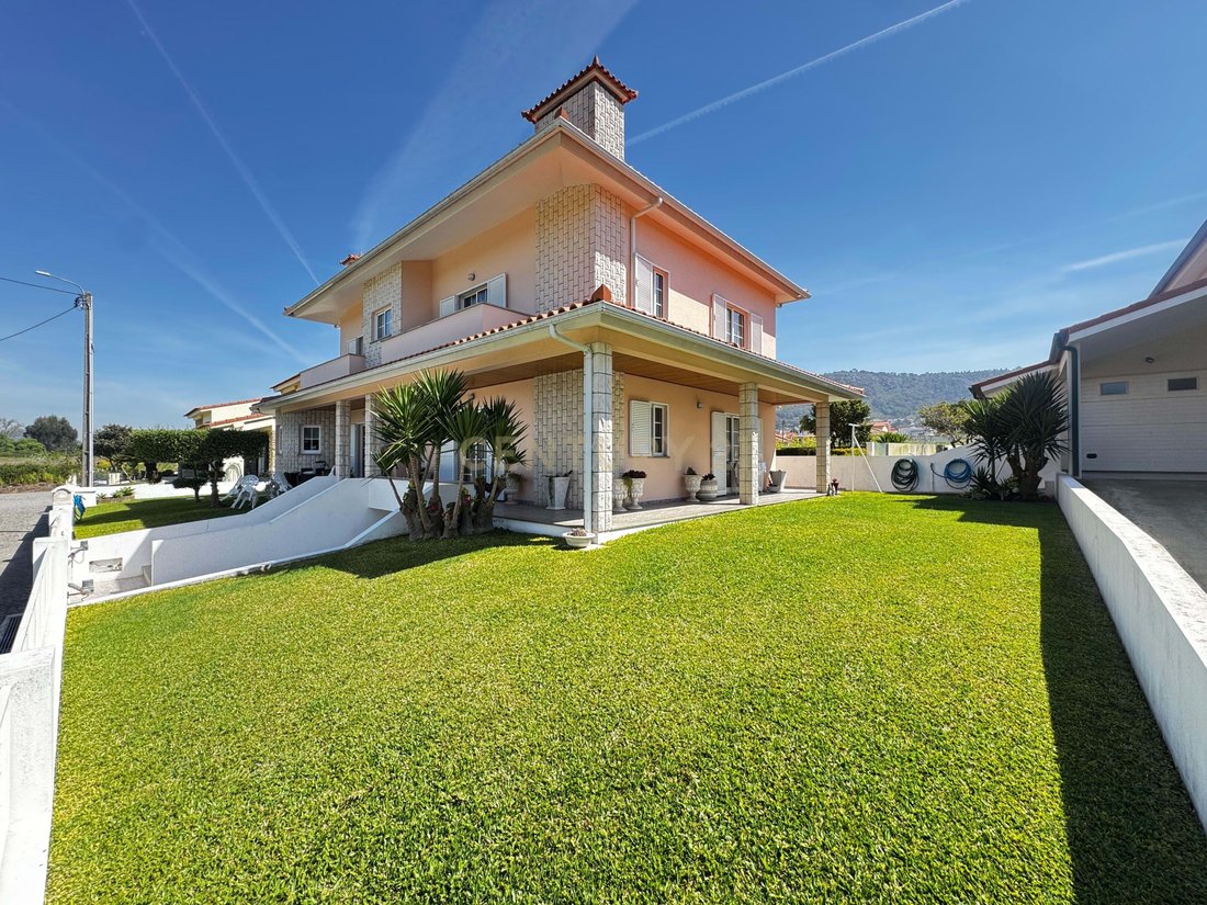Villa in Belinho e Mar, Braga, Portugal 2 - 17652465