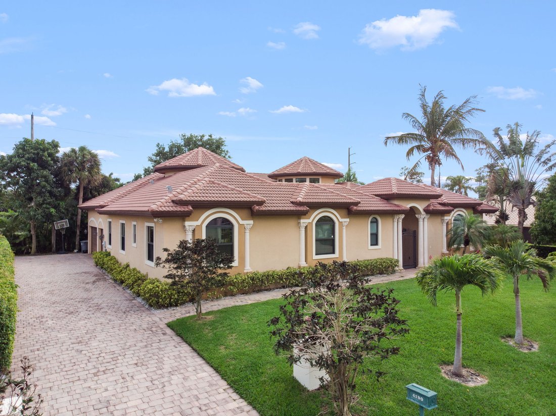 Boynton Beach, Florida, United States 2 - 17653675
