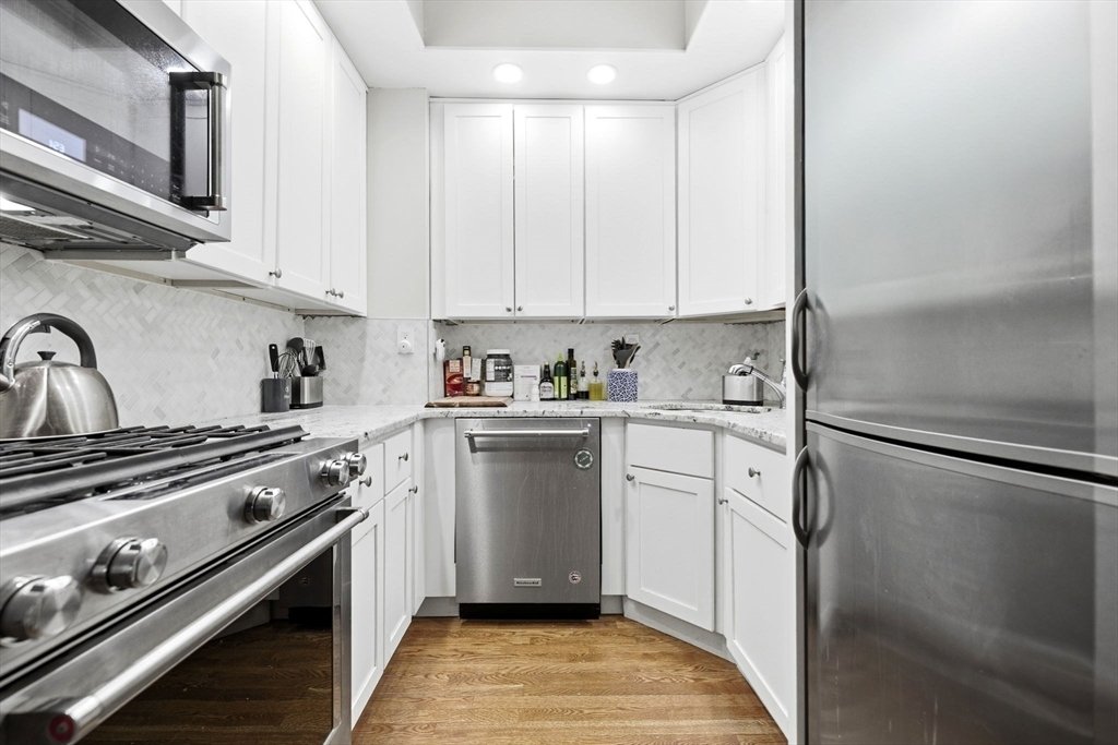 Condo in Boston, Massachusetts, United States 4 - 17644600