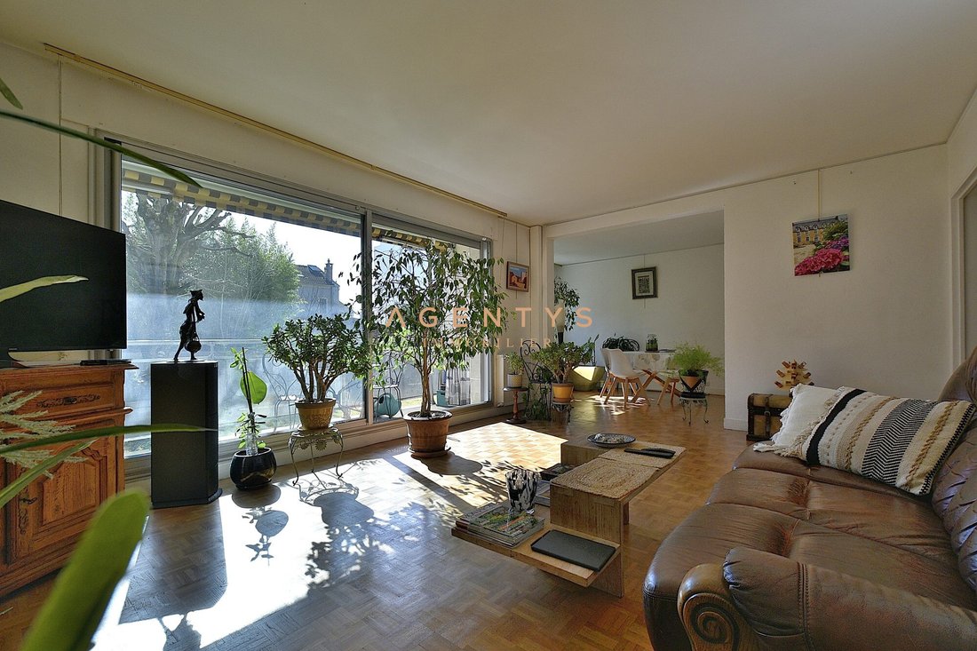 Apartment in Adamville, Saint-Maur-des-Fossés, France 1 - 15708465