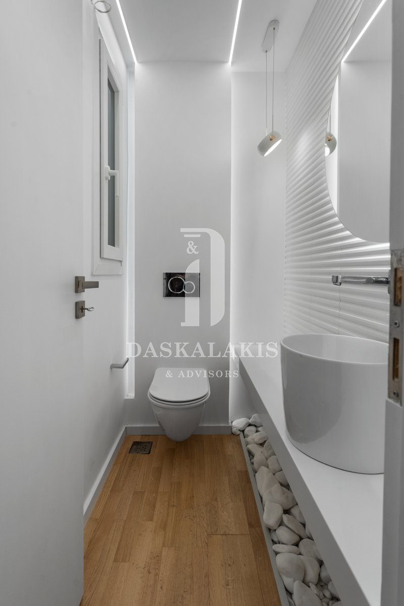 Apartment in Sunoikia Kolonakiou, 1st District of Athens, Athens 3 - 16810248