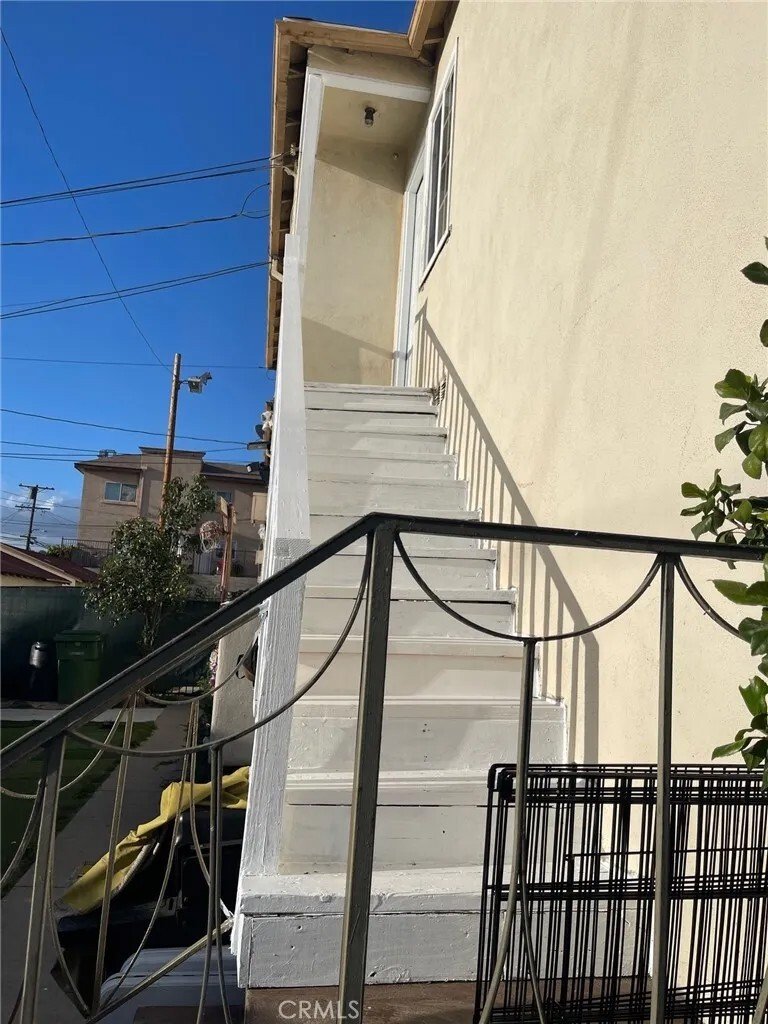 Los Angeles, California, United States 3 - 17649182