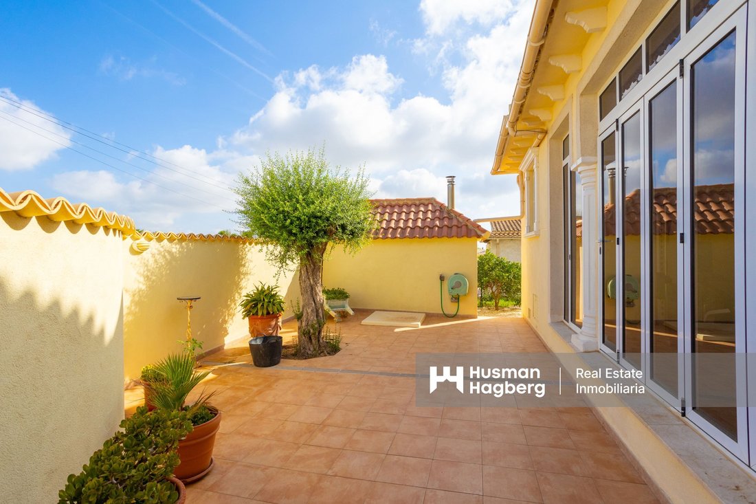 Villa in Orihuela, Valencian Community, Spain 1 - 13135143
