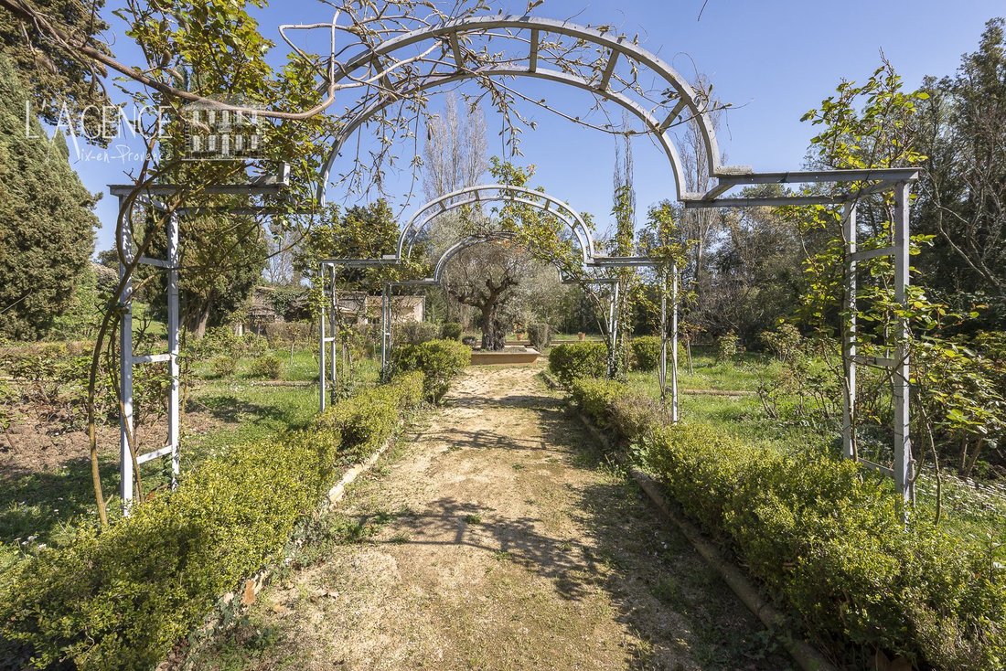 House in Le Tholonet, Provence-Alpes-Côte d'Azur, France 4 - 17651485
