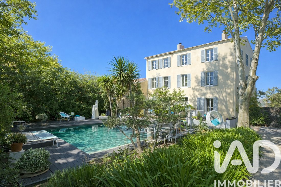 House in La Crau, Provence-Alpes-Côte d'Azur, France 1 - 17389854