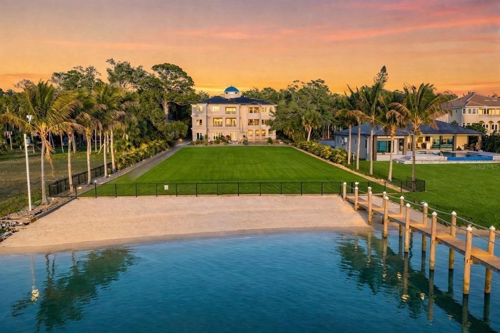 House in St. Petersburg, Florida, United States 1 - 17653742