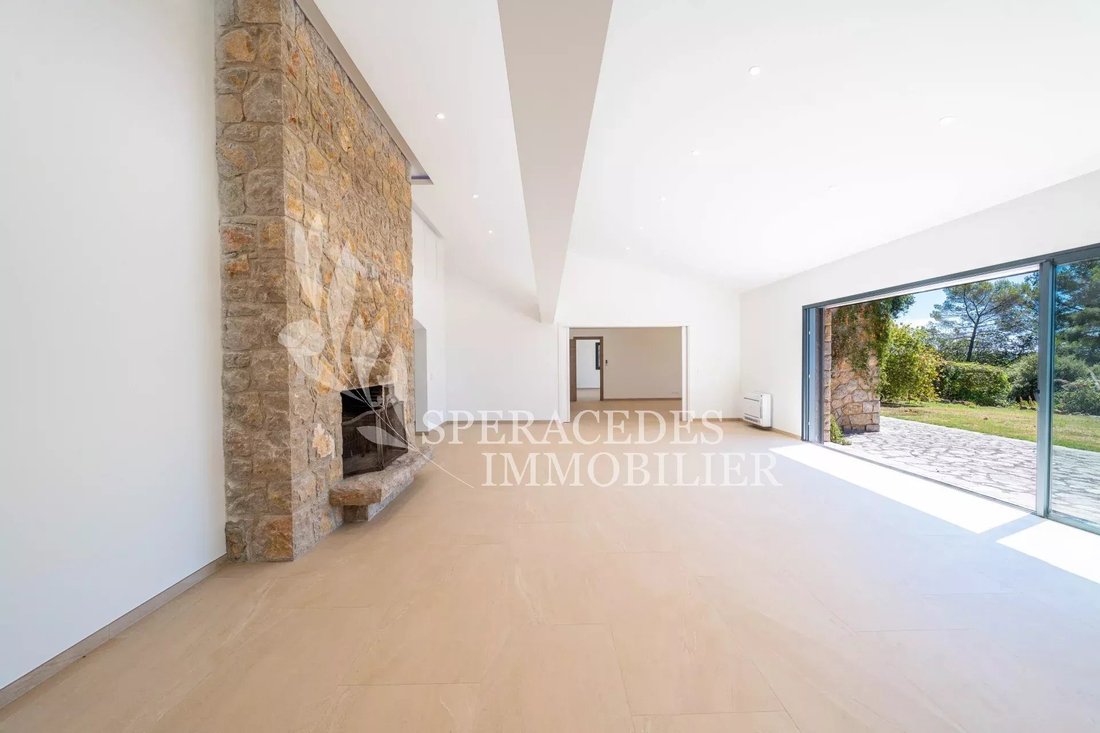 Estate in Saint-Cézaire-sur-Siagne, Provence-Alpes-Côte d'Azur, France 5 - 17646987