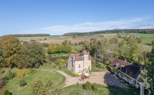 House in Saint Martin-Saint Etienne, Nevers, France 1