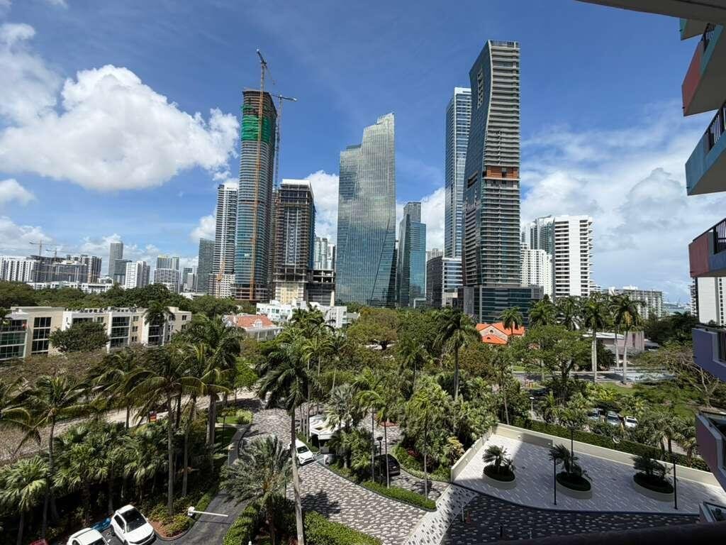 Condo in Miami, Florida, United States 4 - 17645149