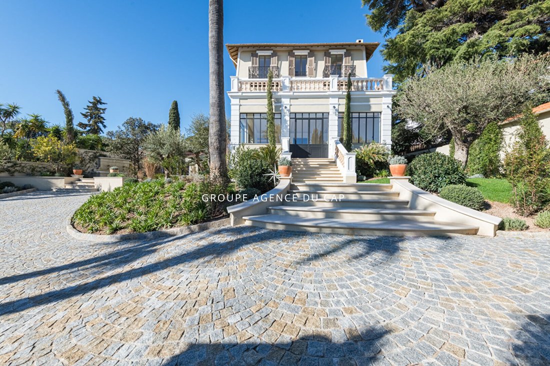 Villa in Les Plaines-Les Tasses, Saint-Raphaël, France 2 - 17410614