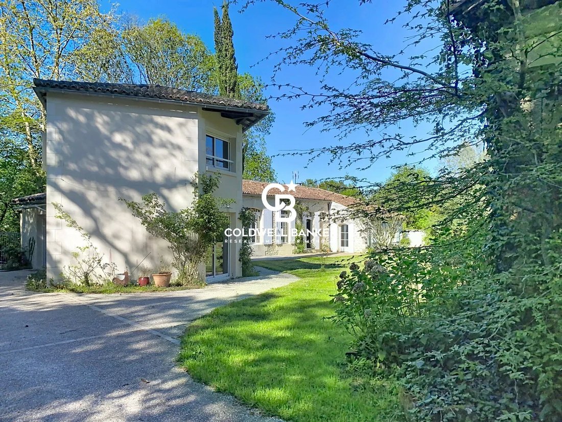 House in Chaniers, Nouvelle-Aquitaine, France 1 - 17646824
