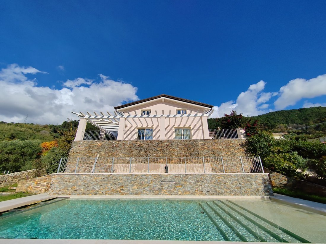 Villa in Strettoia-Capezzano-Valdicastello, Pietrasanta, Tuscany 3 - 17648293