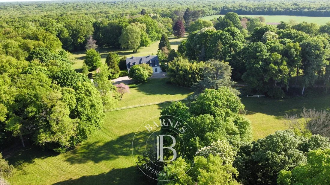 Estate in Bourges, Centre-Val de Loire, France 3 - 15590417