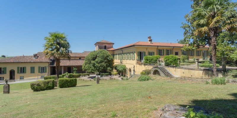 Villa in Montevecchia, Lombardei, Italien 1 - 17645390