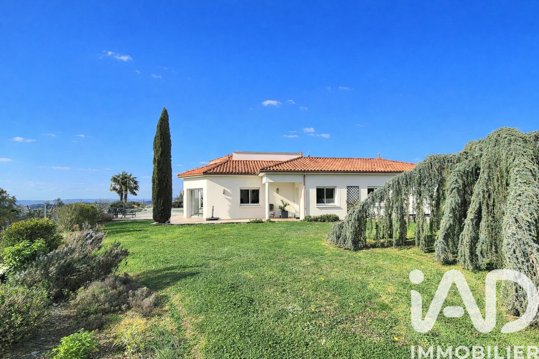 House in Cosnac, Nouvelle-Aquitaine, France 2 - 17430556
