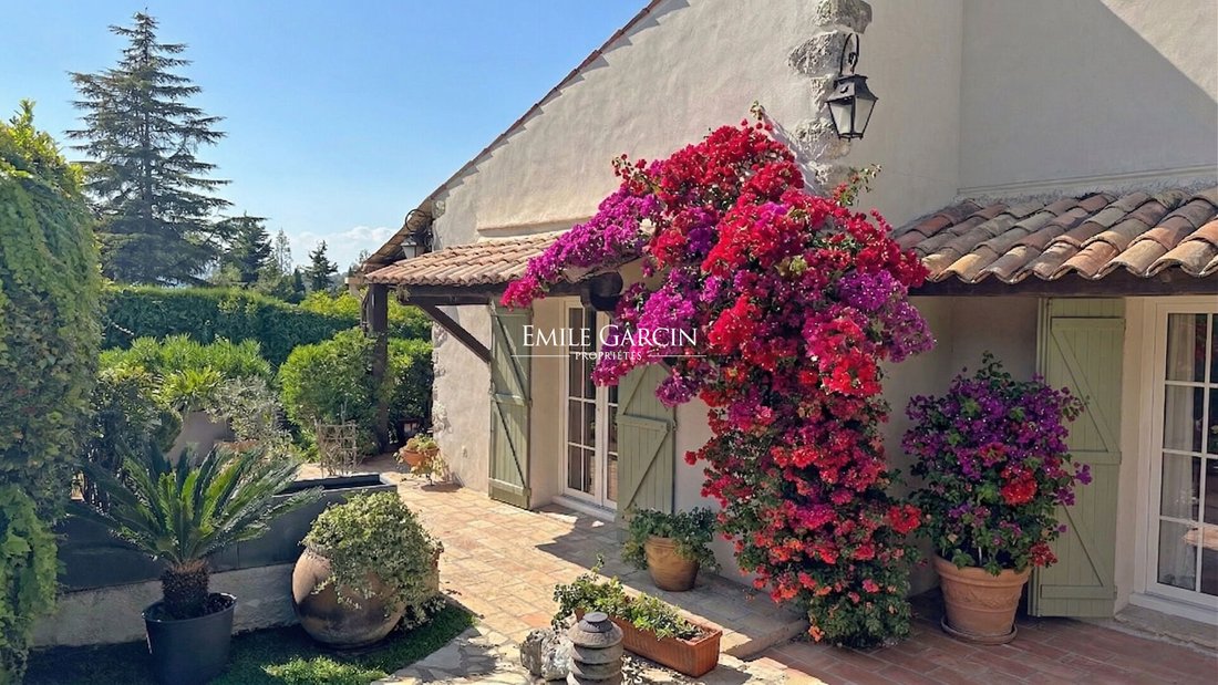 Villa in Mougins, Provence-Alpes-Côte d'Azur, France 3 - 14310245
