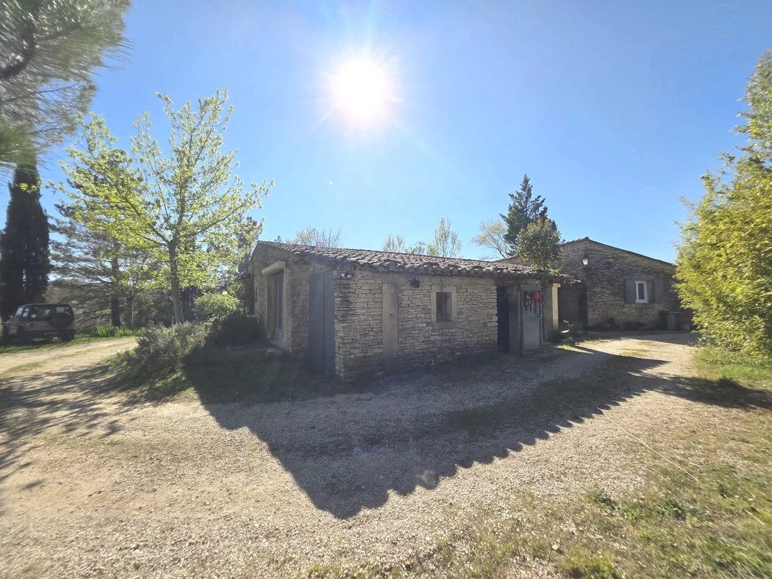 Country House in Gordes, Provence-Alpes-Côte d'Azur, France 5 - 17646870