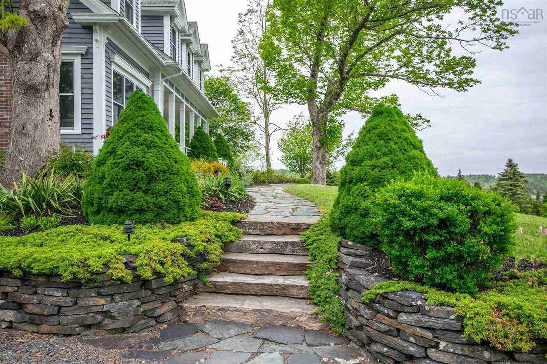 House in Lunenburg, Nova Scotia, Canada 4 - 17650146