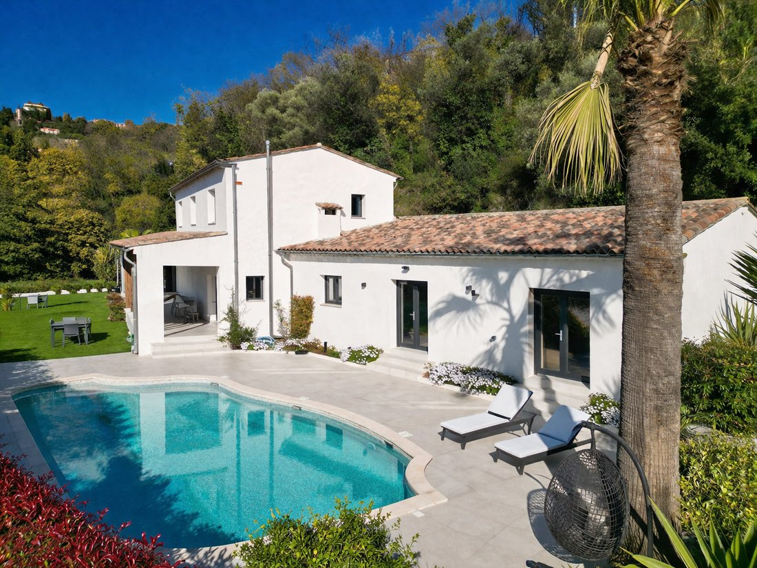 Villa in Tourrettes-sur-Loup, Provence-Alpes-Côte d'Azur, France 2 - 17646239