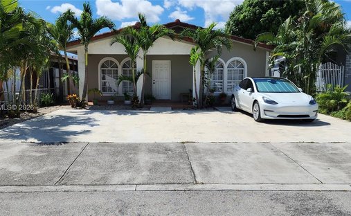 House in Hialeah, Florida, United States 1