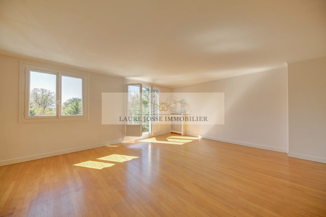 Apartment in Le Vésinet, Ile-de-France, France 1 - 17651375