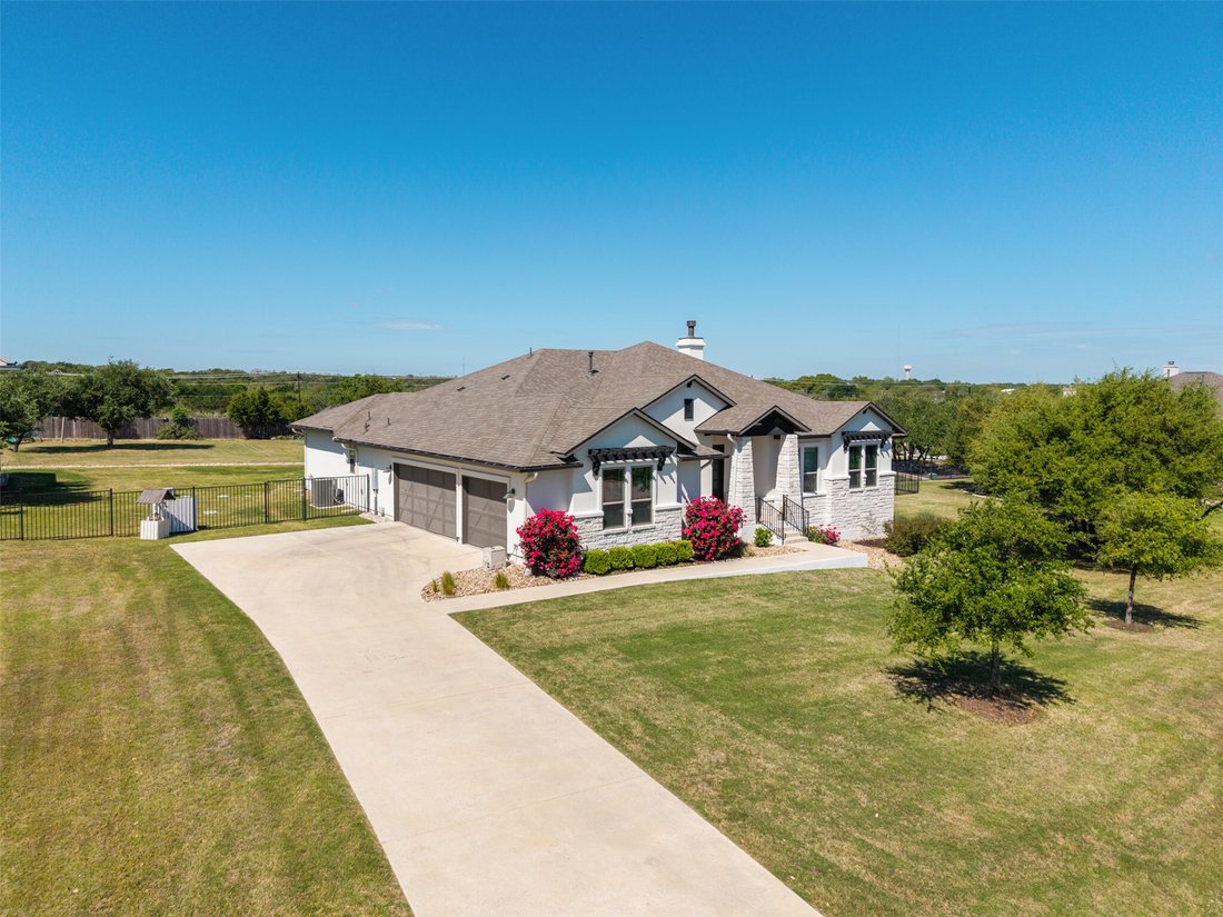 House in Liberty Hill, Texas, United States 3 - 17646106
