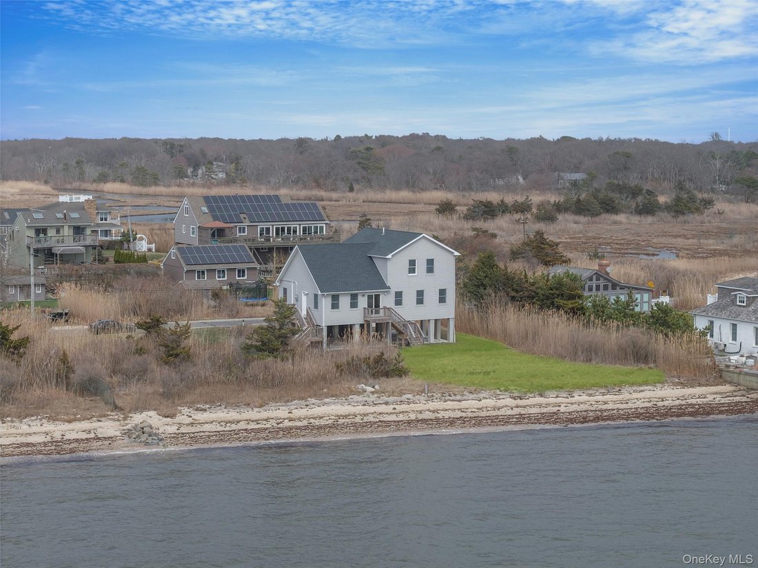 House in East Patchogue, New York, United States 2 - 17533939