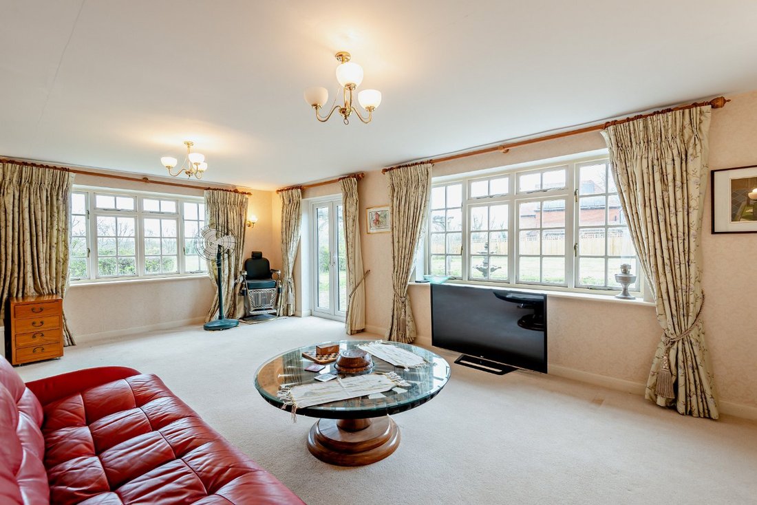 House in Billingshurst, England 3 - 17645275