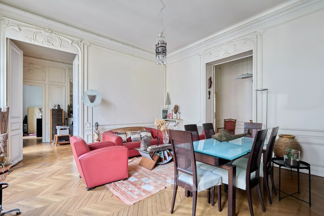 Apartment in Elysées-Madeleine, Paris 8e Arrondissement, Paris 3 - 17645415